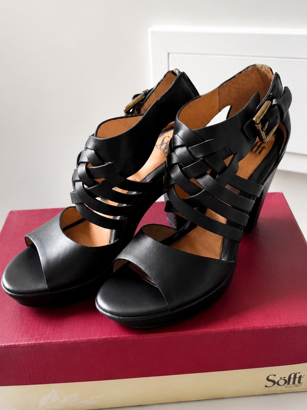 Sofft Black Strappy Platform Heels
